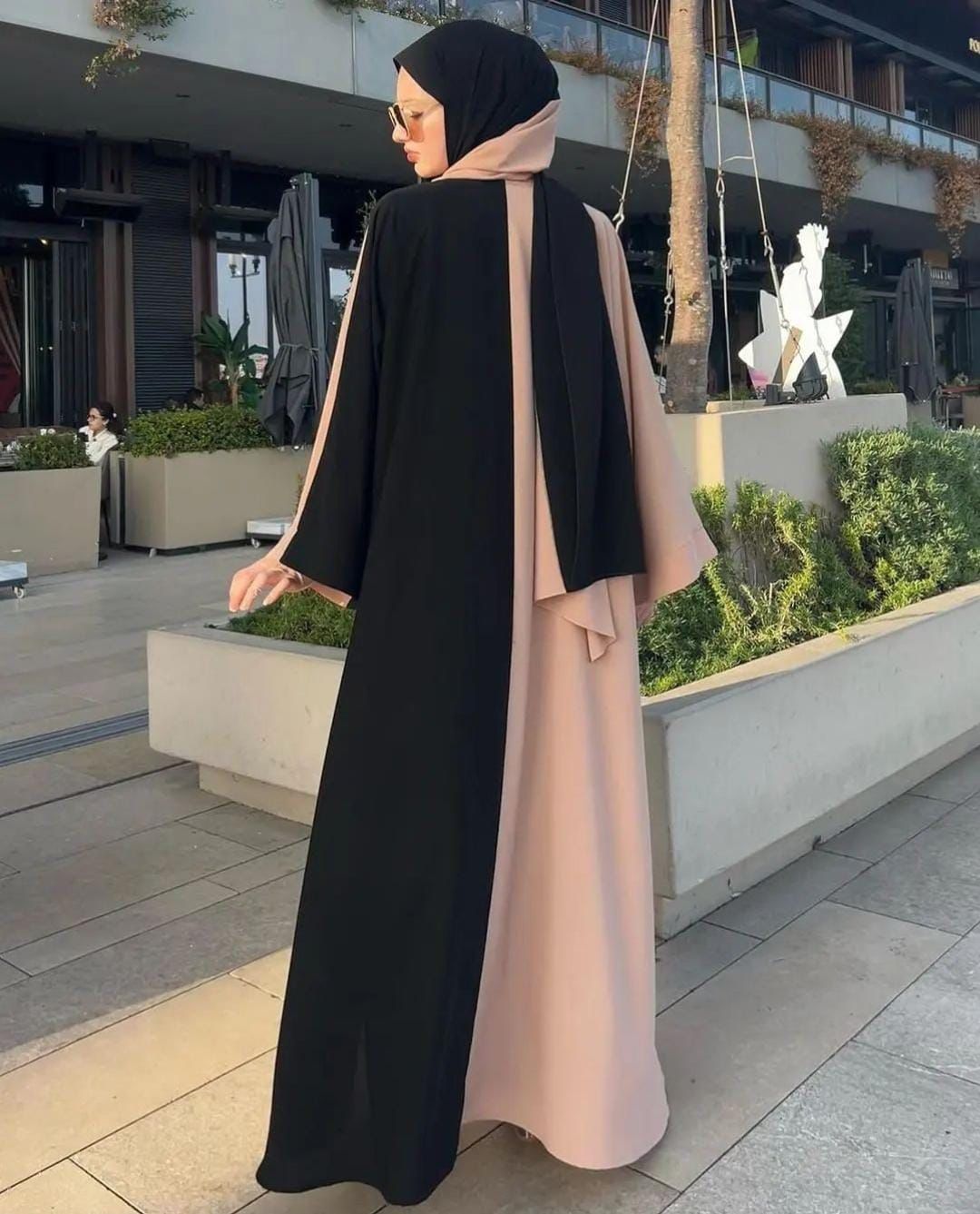 Elegant Abaya with Stoller